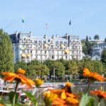 Vue du Beau Rivage Palace depuis le Lac Léman en septembre